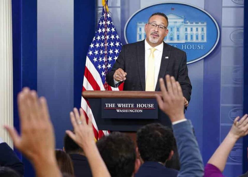 Secretario de Educación de EEUU, Miguel Cardona