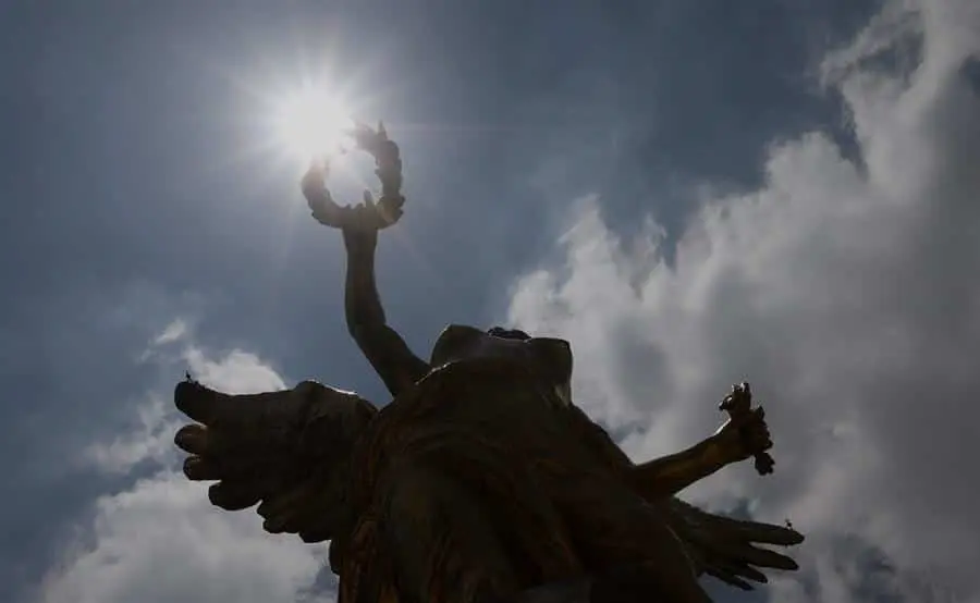Video | Ángel de la Independencia se balancea durante el sismo