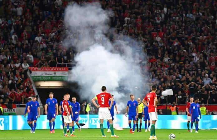 En el partido Hungría - Inglaterra, el público insultó a varios jugadores visitantes / Foto: AP