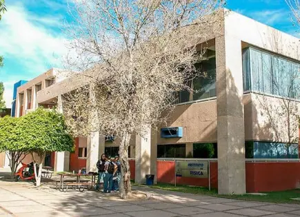 Ciencias, la única facultad en paro; piden mayor accesibilidad Ciencias, la única facultad en paro; piden mayor accesibilidad
