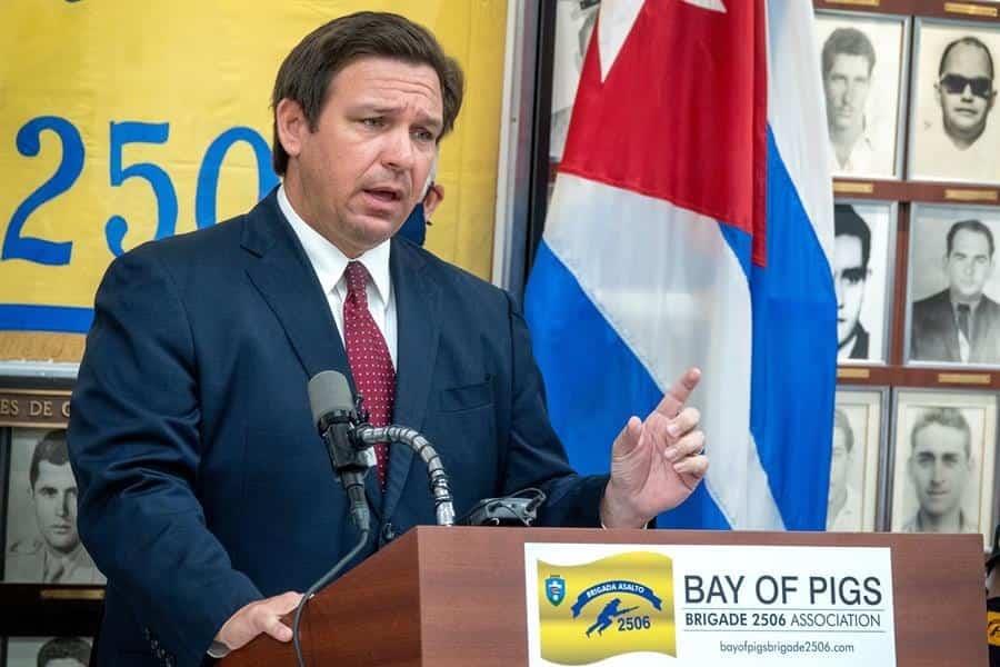 Foto de archivo del gobernador de Florida, Ron DeSantis (EFE/EPA/CRISTOBAL HERRERA-ULASHKEVICH)