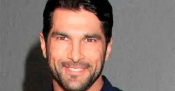 Arturo Carmona respalda a su hija Melenie ante controversia familiar