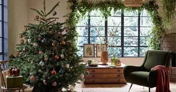 Vara de canela en árbol de Navidad: tradición en Navidad 2025