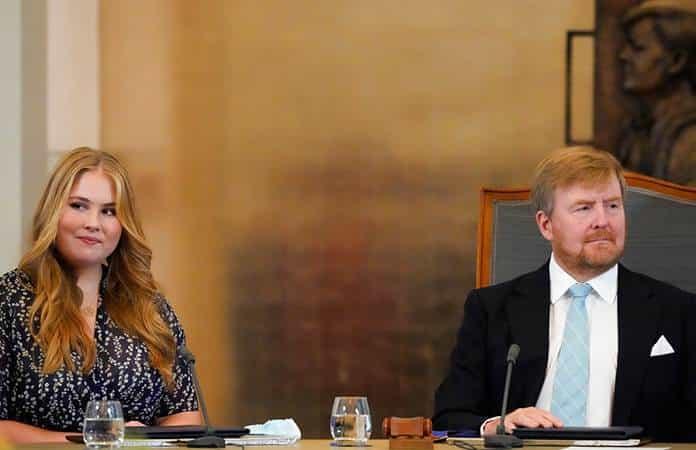 La princesa heredera Amalia y el rey Guillermo Alejandro / Foto: AP