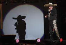 Vicente Fernández da su voz a 20 canciones mexicanas en un nuevo disco póstumo