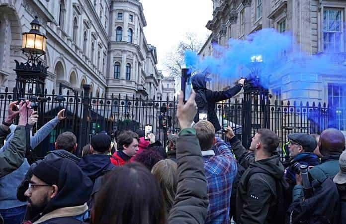 Antivacunas protestan en Londres / Foto: AP