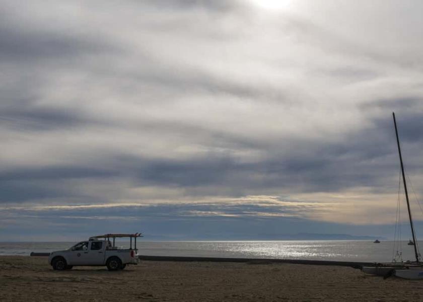 El tsunami provocó una inundación leve en el puerto de Santa Cruz, California / Foto: AP