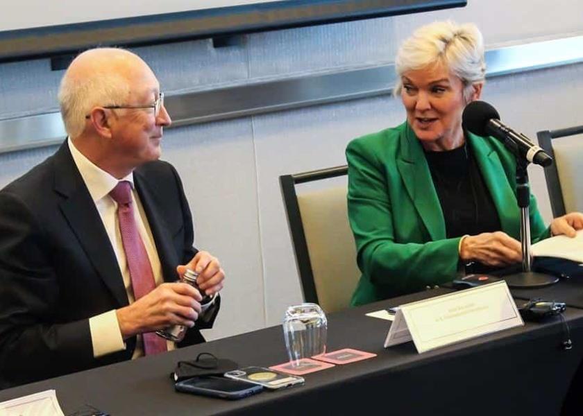 El embajador de EEUU en México, Ken Salazar y la secretaria de energía estadounidense, Jennifer Granholm / Foto: EFE