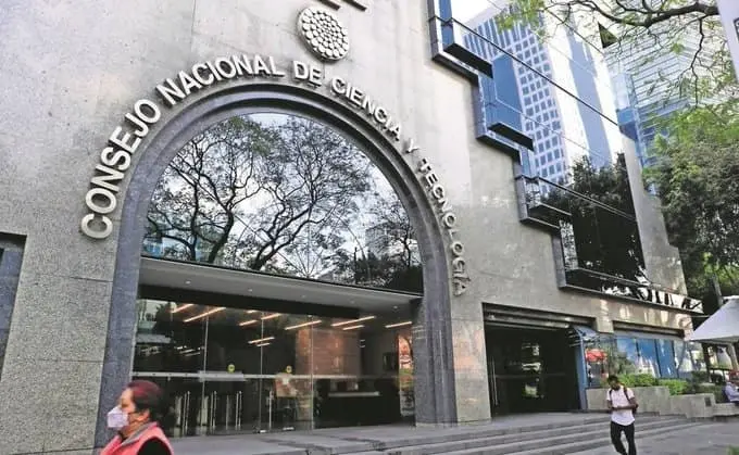 SNII y becas de posgrado tendrán más recursos en 2027