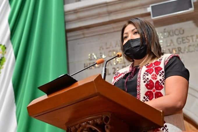 Foto: diputada del Estado de México,  Anais Miriam Burgos Hernández