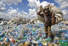 Adictos al plástico: las amenazas desconocidas de su consumo