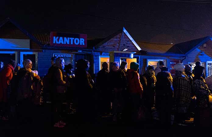 Refugiados ucranianos en la frontera con Polonia / Foto: AP