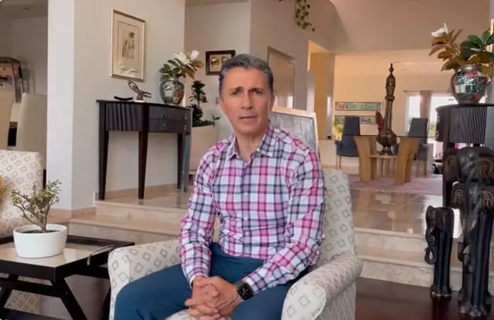 Adolfo Ríos defiende a Memo Ochoa de las críticas