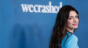 Anne Hathaway confiesa que vivió casi ciega por una década Anne Hathaway confiesa que vivió casi ciega por una década