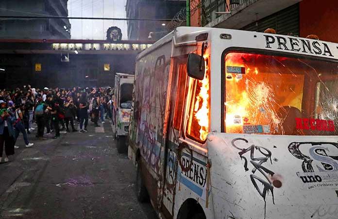 El caso de Ingrid Escamilla provocó fuertes protestas frente a los medios que divulgaron las imágenes / Foto: El Universal