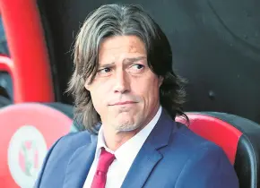 Matías Almeyda fue presentado en el Sevilla
