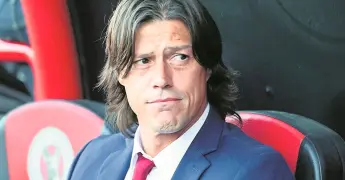 Matías Almeyda fue presentado en el Sevilla