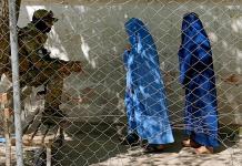 La ONU condena ante los talibanes la prohibición del trabajo a sus empleadas