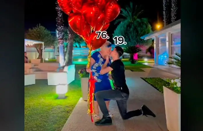 Joven italiano de 19 años propone matrimonio a su novia de 76