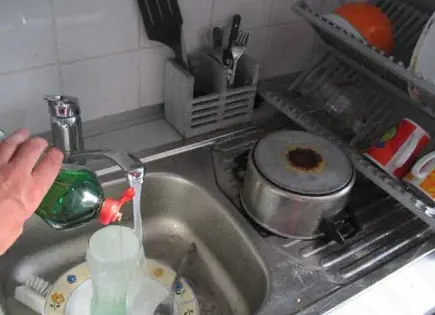 Todo lo que necesitas saber sobre el cuidado de trastes de plástico