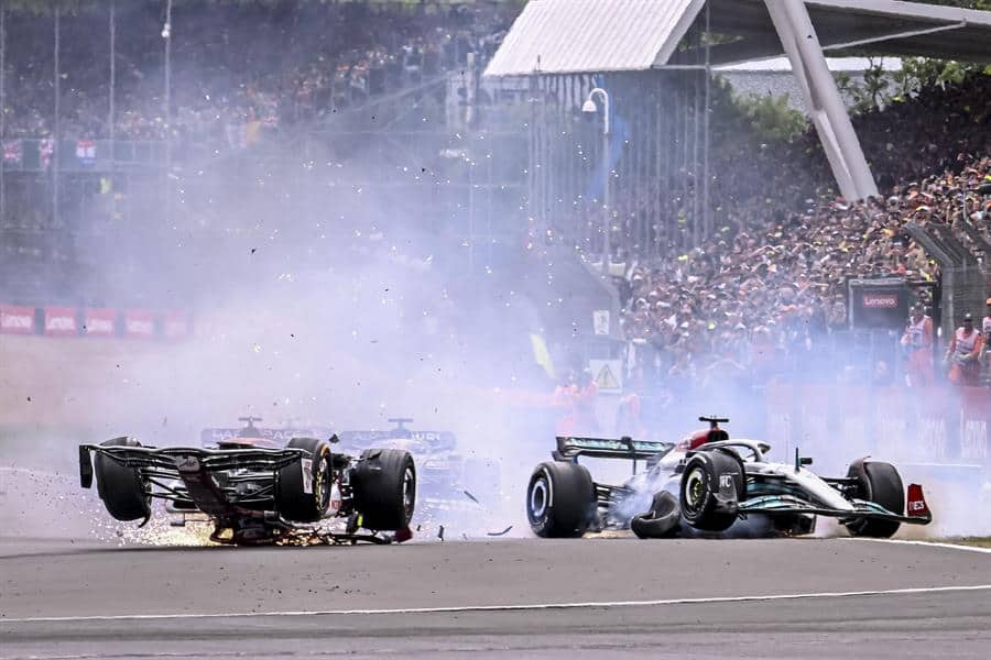 Zhou Guanyu Sufre Espeluznante Accidente En GP Británico (FOTOGALERÍA Y ...