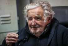 AMLO envía mensaje a Mujica tras informar de tumor