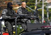 Río de Janeiro dará 1,000 dólares a sus policías por cada fusil que decomisen