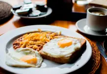 Riesgos de recalentar alimentos para la salud