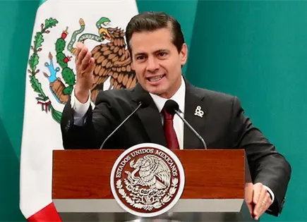 Enrique Peña Nieto aparece en foto dentro del Hotel Ixtapan Enrique Peña Nieto aparece en foto dentro del Hotel Ixtapan