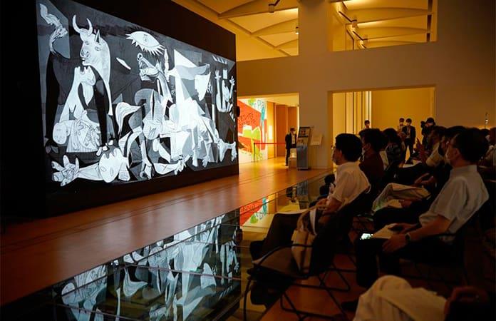 El Guernica es proyectado en un monitor de 325 pulgadas con una resolución 8k / Foto: EF