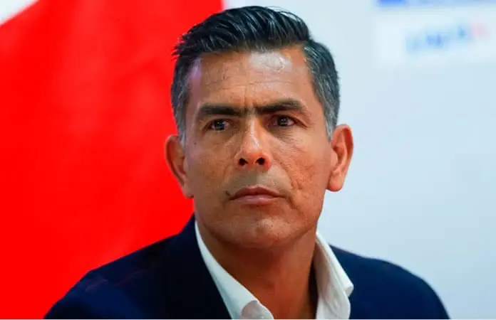 Oswaldo Sánchez defiende a Omar Bravo en medio de acusación legal