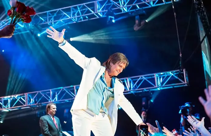 Roberto Carlos sufre accidente automovilístico en Brasil