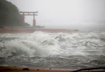 Japón se prepara para la llegada de un nuevo tifón