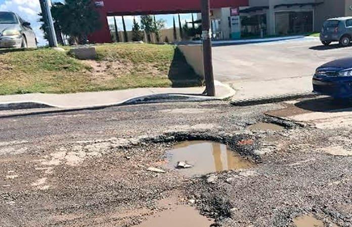 Falta De Mantenimiento Y Señalización En Calles De La Zona Industrial Han Provocado Accidentes Uuzi 6644