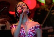 &Aacute;ngela Aguilar hace a un lado a su pap&aacute; en su nuevo disco