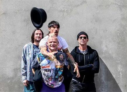 Flea de Red Hot Chili Peppers envía mensaje a afición mexicana Flea de Red Hot Chili Peppers envía mensaje a afición mexicana