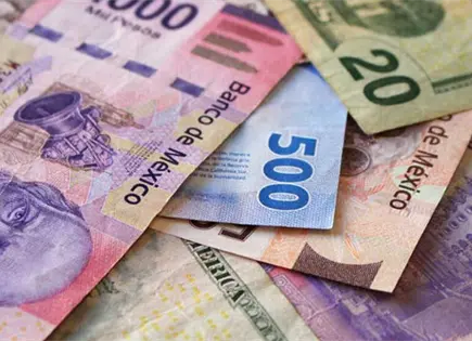 Peso mexicano retoma fuerza: Banamex ajusta d&oacute;lar a 17.50 para 2026