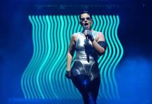 Encuentro de Nathy Peluso con sus fans en pizzer&iacute;a de Nueva York