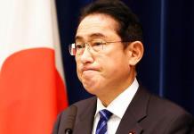 El sonido de una fuerte explosión obliga a evacuar al primer ministro japonés