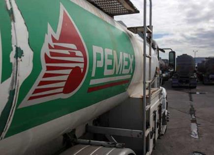 Toma de instalaciones de Pemex y desabasto de combustible en Oaxaca