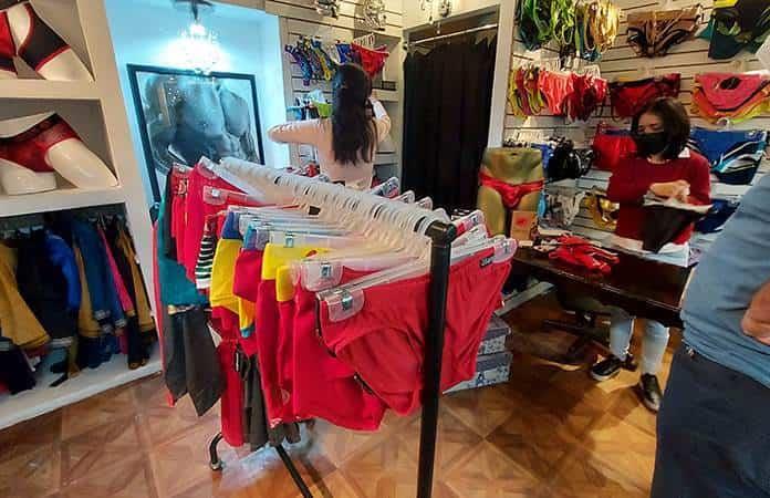 Pocos buscan ropa interior roja o amarilla