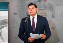 Armenta Mier reconoce esfuerzo y tenacidad de migrantes mexicanos