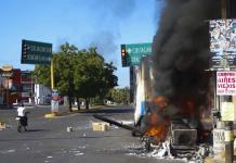 Aeropuerto y autobuses de Sinaloa suspenden operaciones