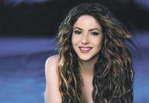 Agente que rechazó a Shakira subasta su primera grabación