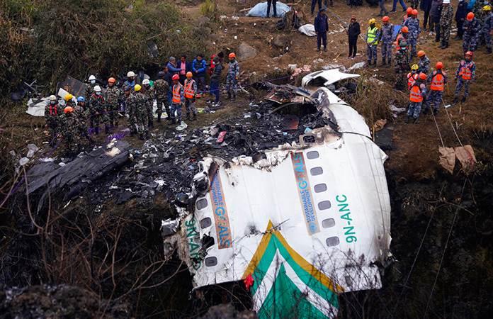 El esposo de la copiloto del avión estrellado en Nepal también murió en un  accidente aéreo