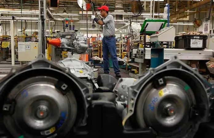 FMI sube pronóstico del PIB de México a 1%