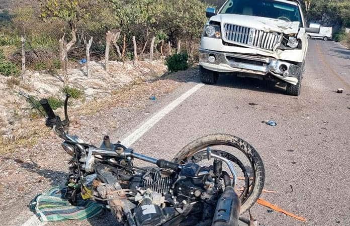 Muere motociclista arrollado por una camioneta en San Ciro de Acosta