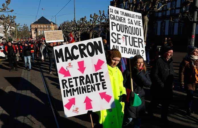 La reforma a las pensiones propuesta por Macron ha provocado protestas en Francia / Foto: AP