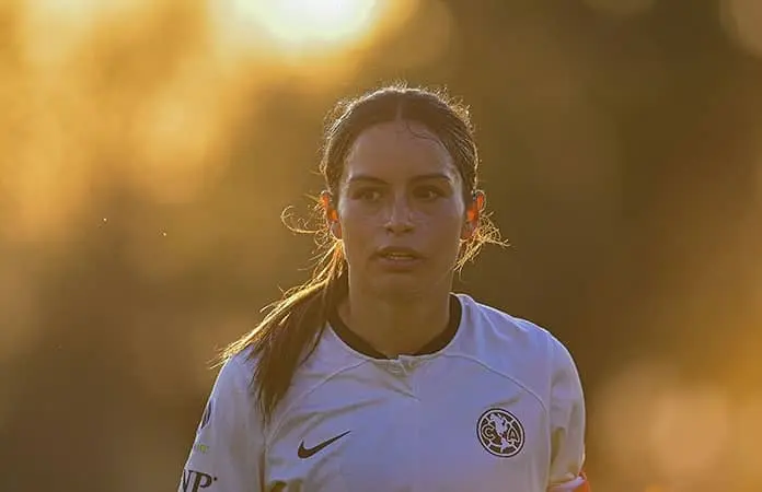 Scarlett Camberos toma la presión de clasificar con el Tri Femenil