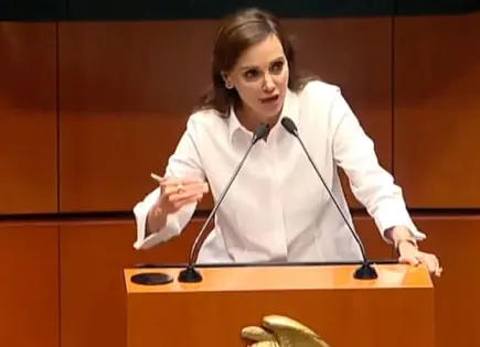 Lilly Téllez califica a Noroña como tirano enano en el Senado
